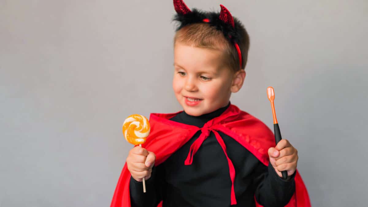 halloween-candy-smart-choices-for-little-smiles