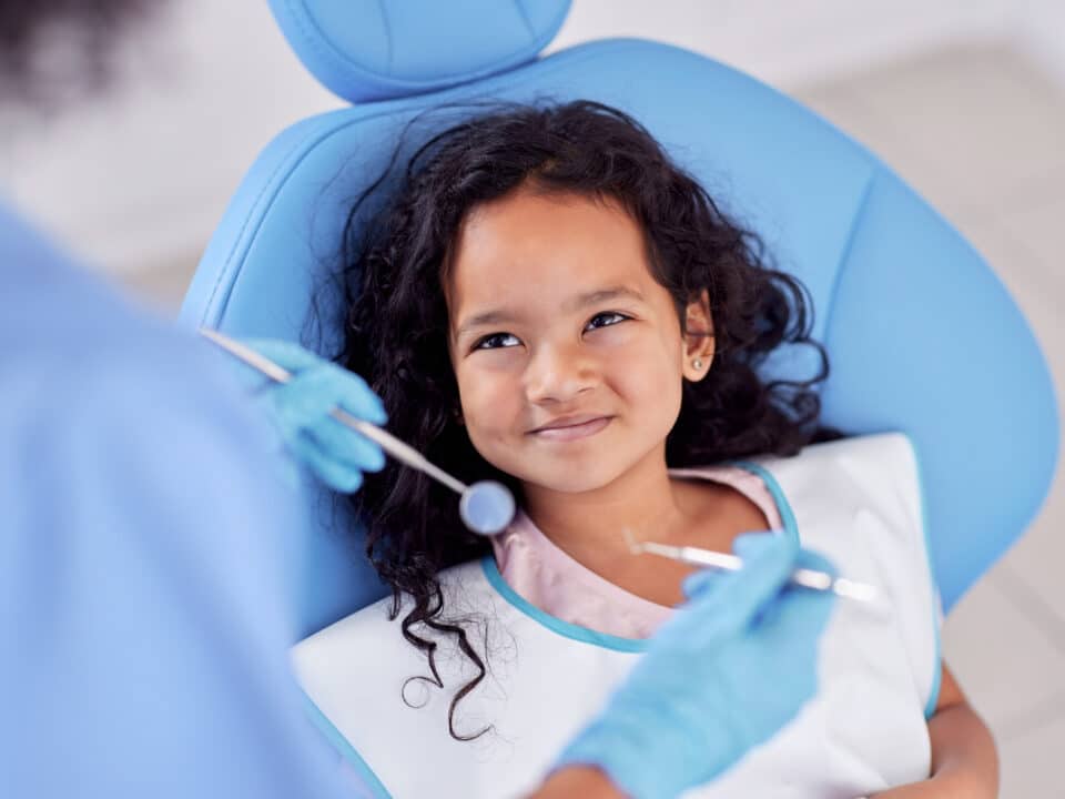 how-parents-can-handle-dental-emergencies-like-a-pro-with-lil-sunshine-smiles