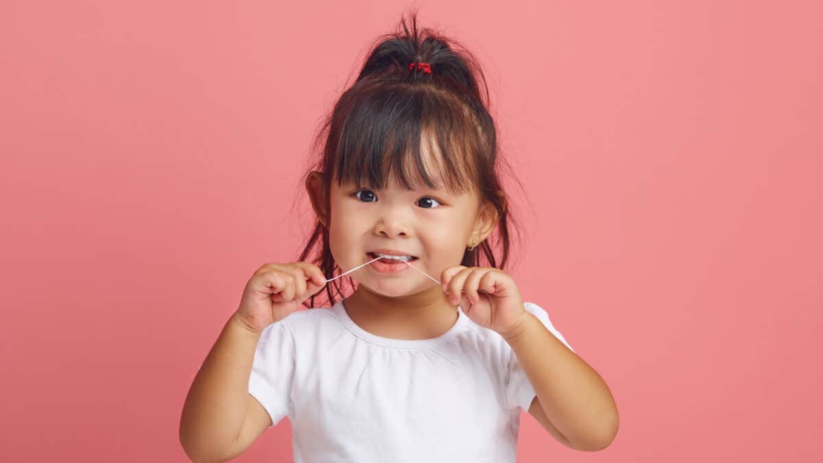 how-soon-should-you-begin-flossing-your-childs-teeth