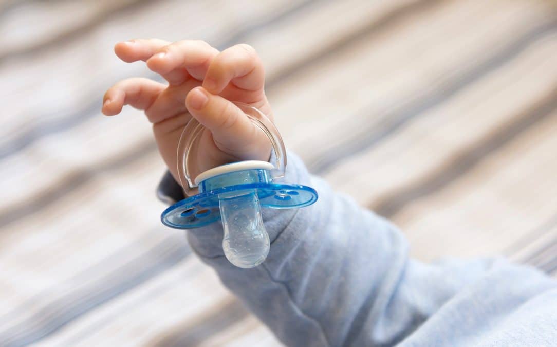 is-the-pacifier-affecting-my-babys-dental-health