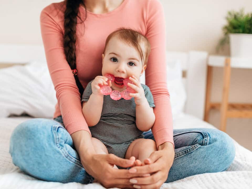 understanding-teething-how-to-help-your-baby-through-it